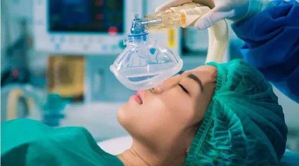 3图流产手术是指人工流产手术，手术时间短，一般就三五分针，在门诊手术