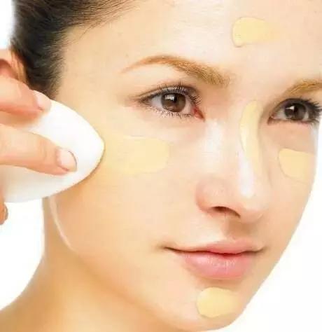 情人节女孩要送礼物情人节约会指南：妆容及礼物篇