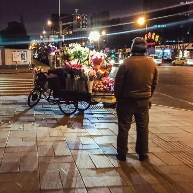 七夕情人节送什么礼物好情人节，你的鲜花备好了吗？
