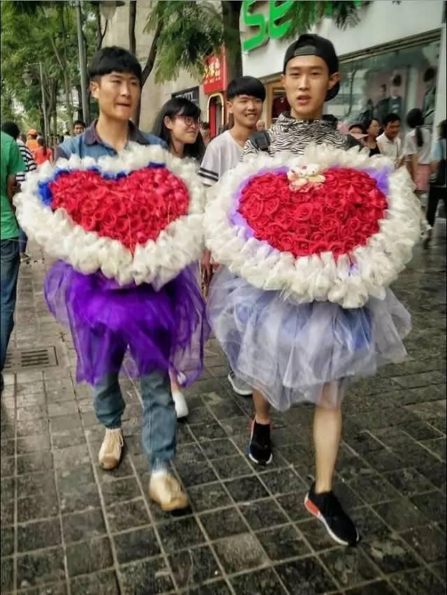 七夕情人节送什么礼物好情人节，你的鲜花备好了吗？