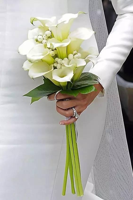 情人节送老婆啥礼物除了红玫瑰，情人节还能送哪些花来表达“我爱你”？