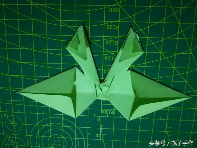 蝴蝶节礼物盒子的折法,怎么包礼物盒正方形蝴蝶结