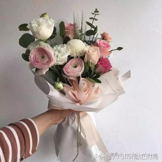 七夕送女朋友什么礼物好最有意义2018情人节送花攻略，比送玫瑰强一万倍~