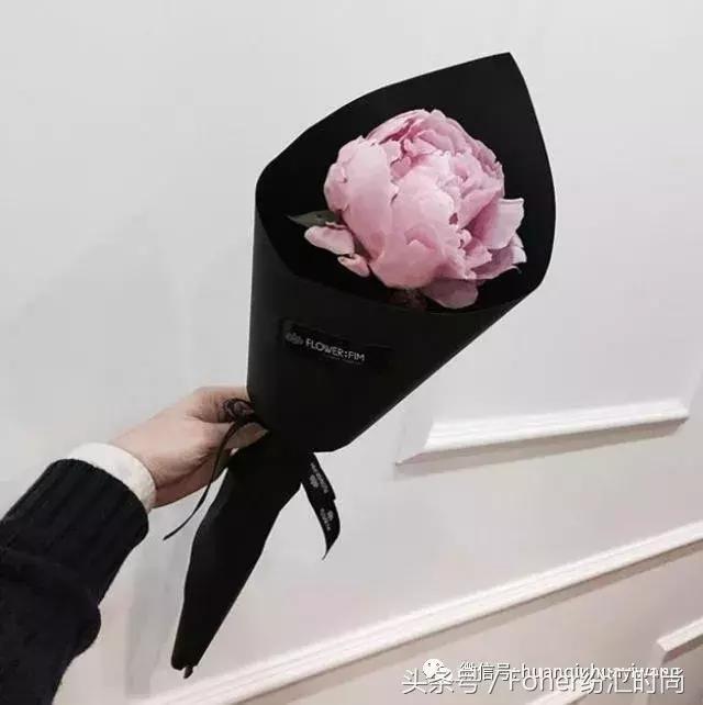 七夕送女朋友什么礼物好最有意义2018情人节送花攻略，比送玫瑰强一万倍~