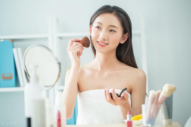 女朋友过生日送礼物：投其所好，用心即可 七夕送女朋友什么礼物