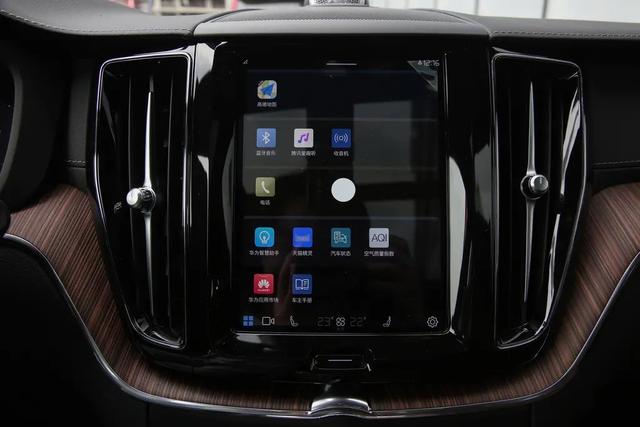 沃尔沃xc60报价及图片，售37.79万起