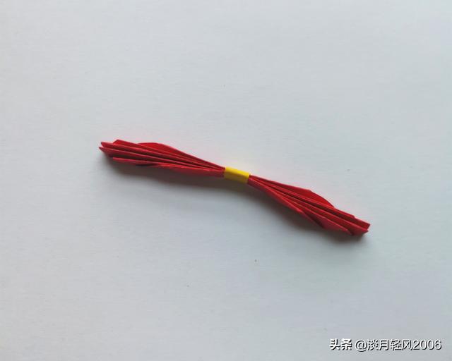 雨伞折纸 长条折蝴蝶结