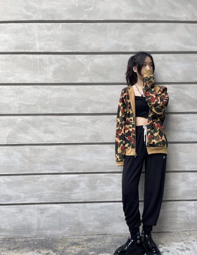 小S女兒又拍時尚雜志，長了張超模臉成雜志常客，資源比明星還好 娛樂八卦吃瓜 第6张