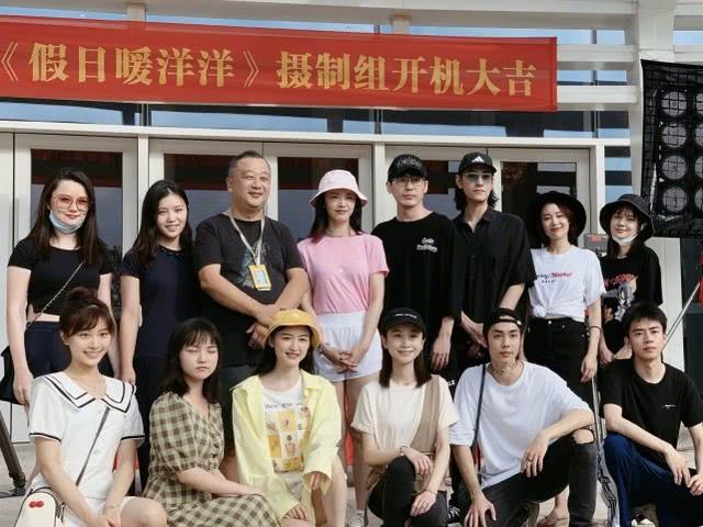 姚晨不愧「時髦辣媽」，近照穿超短褲秀美腿，身材哪像40歲？ 娛樂八卦吃瓜 第2张