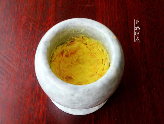 每個月那幾天，我都會做這甜品，幾分鍾就好，暖宮活血，入口即化 熱愛美食 第5张