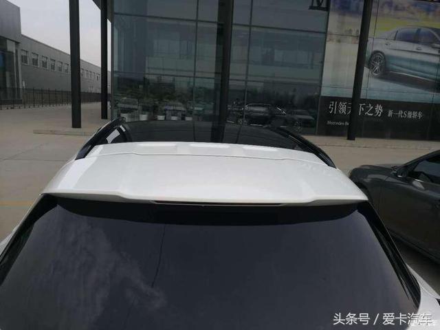 情人节送什么给男朋友给媳妇春节和情人节的礼物，喜提奔驰GLA 200极地限量版