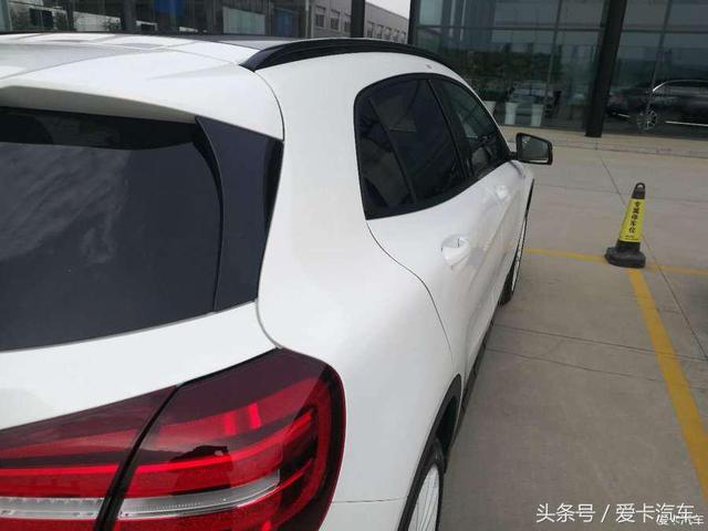 情人节送什么给男朋友给媳妇春节和情人节的礼物，喜提奔驰GLA 200极地限量版