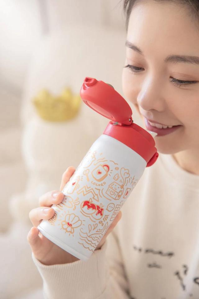 表白话语100字左右感动,表白送女孩子什么礼物好