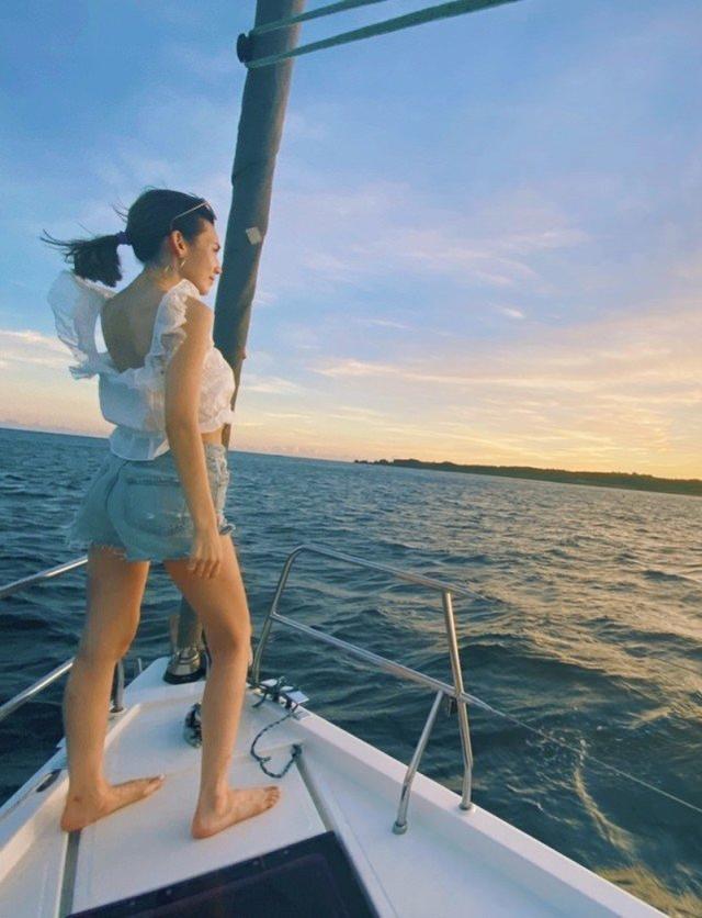 林志穎嬌妻陳若儀曬照，海上度假大長腿引人羨慕，不愧是當過模特 娛樂八卦吃瓜 第3张