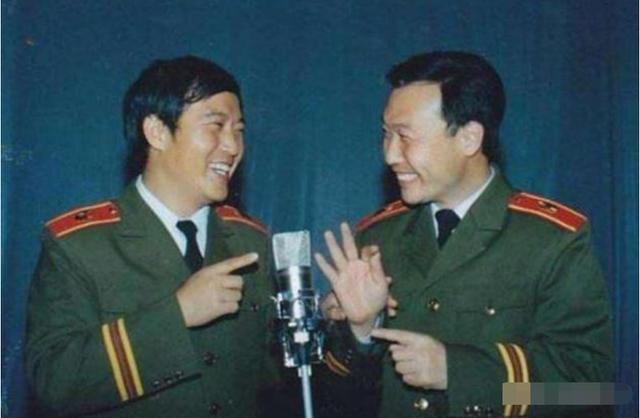 2000年，牛群義無反顧地離開馮鞏去當縣長，如今現狀淒涼？ 娛樂八卦吃瓜 第3张
