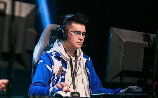 虎牙直播dota2区浅池网络主播,让网民禁不住感叹:这就是天