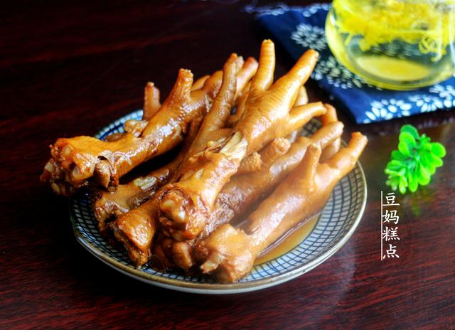 愛吃雞爪的別錯過！電飯煲簡單一燜，孩子都得搶著吃 熱愛美食 第1张