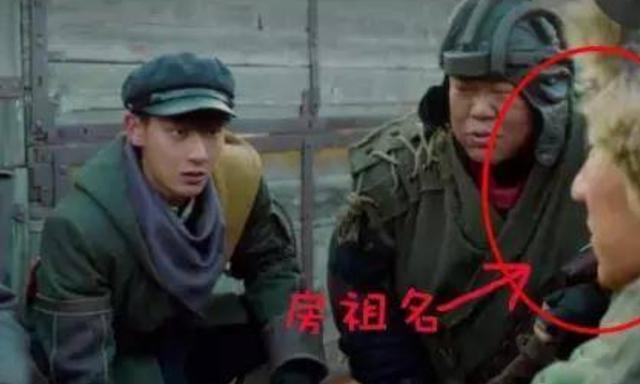 同樣是成龍的孩子，為啥房祖名坐擁220億財產，小龍女卻淪落街頭 娛樂八卦吃瓜 第2张