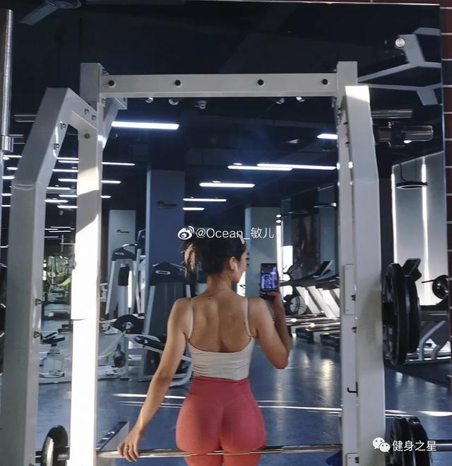 27歲的廣東女健身教練，身材健美有型，路上回頭率十足 街拍正妹 第5张