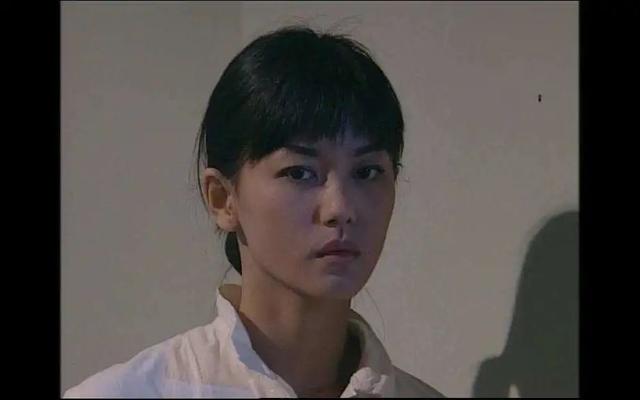 看完「最美殷素素」的近照，網友驚呼：確定沒吃防腐劑嗎 街拍正妹 第4张