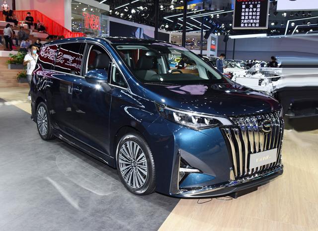 传祺M6大师版首发，外观十分霸气，2+2+3座椅布局