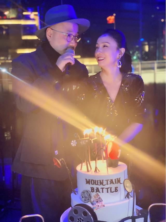 徐崢49歲生日派對超隆重，妻子陶虹全程陪伴，力破婚變傳聞 娛樂八卦吃瓜 第4张