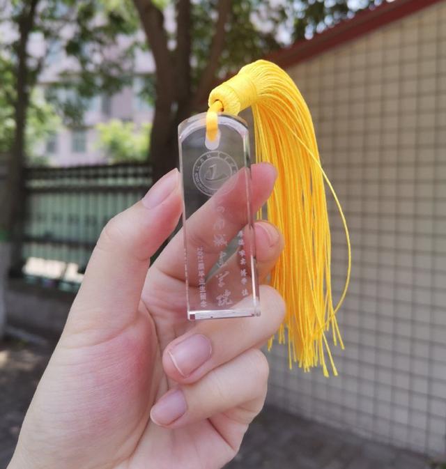 毕业全班买什么纪念品,实用又有意义的纪念品