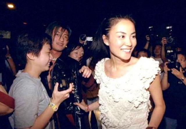 迷倒周迅，王菲下嫁，49歲還能交往90後女友：女神為何都愛李亞鵬 娛樂八卦吃瓜 第9张