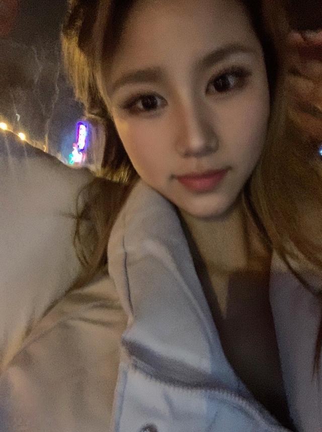 馬甲線，前凸後翹，性感身材，23歲妹子美女通過健身練出好身材 健身減肥達人 第2张