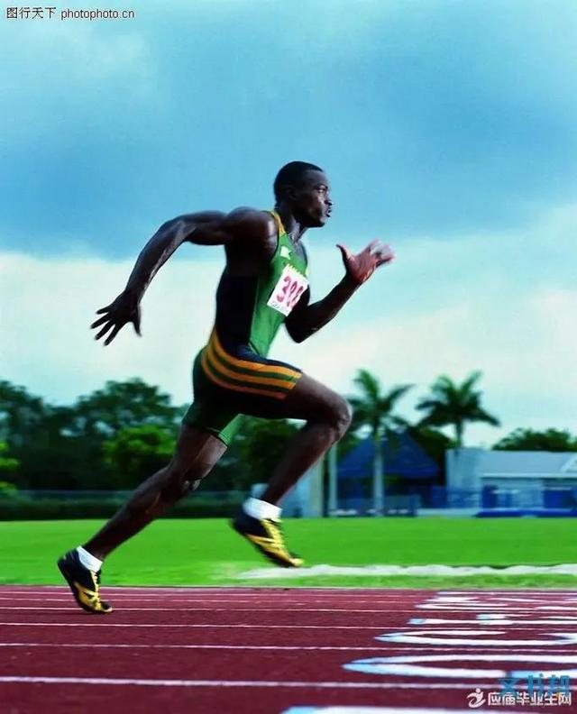 100米短跑技巧和动作要领（训练100米短跑的方法）