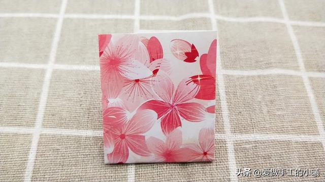 小礼物盒怎么折,包礼物怎么包