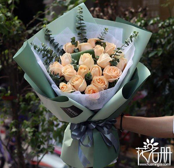 今年情人节送什么好情人节送玫瑰花的由来 送玫瑰最早的真正含义(我们结束了
