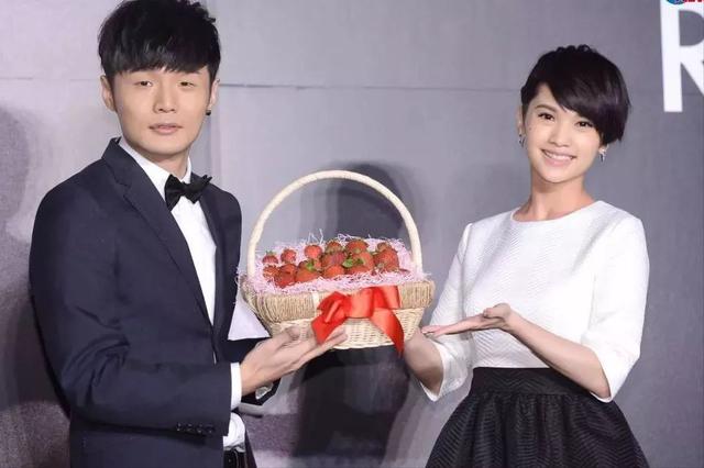 從戀愛到結婚，多年處於異地的兩人，為何感情還是這麼好？ 娛樂八卦吃瓜 第5张