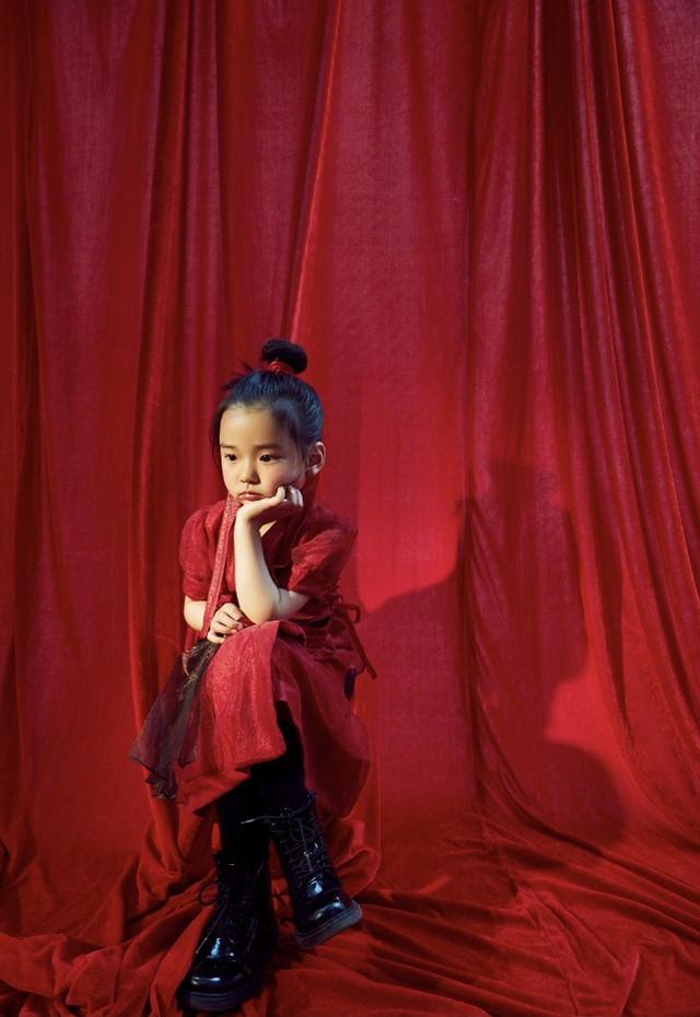 董璇曬女兒小酒窩近照，五官越來越像爸爸，「女版高雲翔」竟也美 娛樂八卦吃瓜 第4张