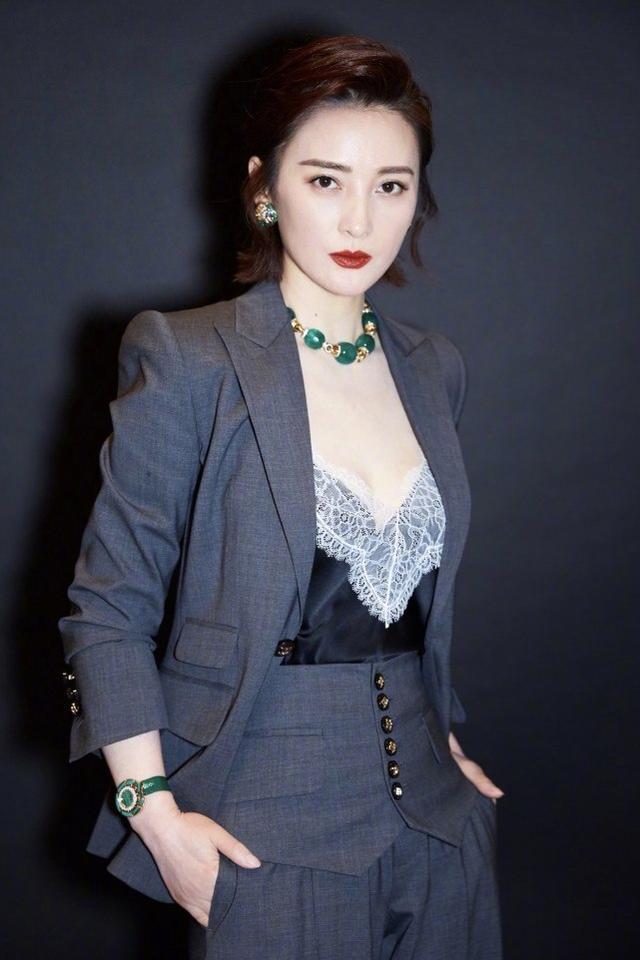 陳建斌夫婦為二胎慶生舊照曝光！蔣勤勤高齡生二胎，四口人太恩愛 娛樂八卦吃瓜 第7张