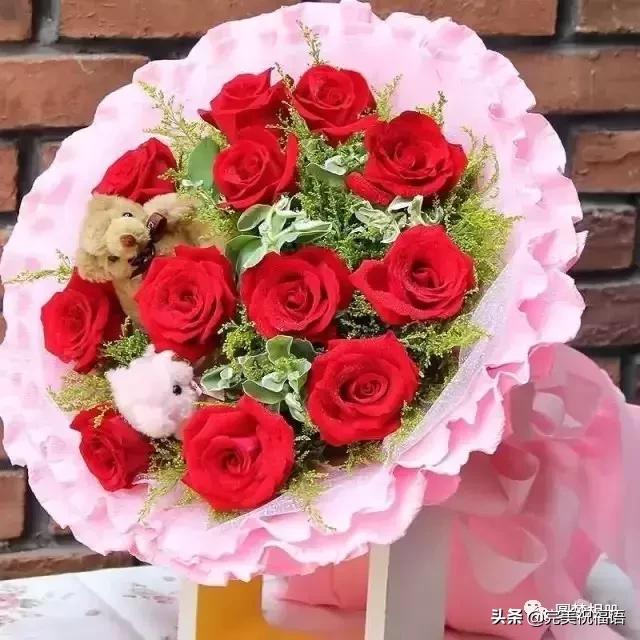 情人节送什么今天情人节，送给天下有情人，谁打开，谁幸福
