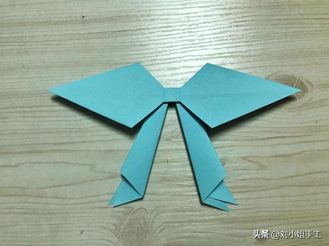 礼物包装蝴蝶结教程,怎么弄礼物蝴蝶结