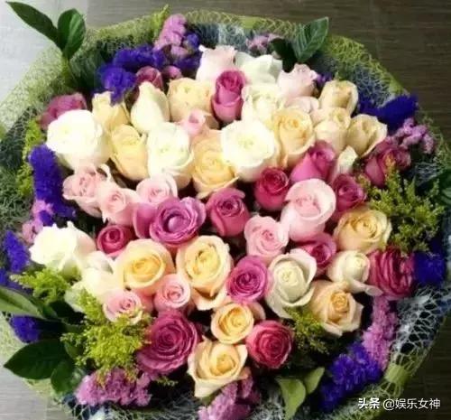 情人节送男友什么礼物今天2.14情人节，214漂亮玫瑰送给群里每位朋友~醉倒一批