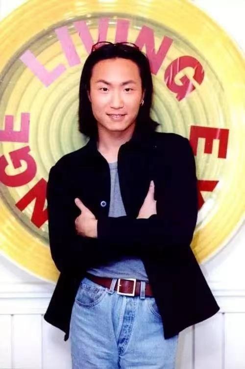 “太子基”，郑中基的劲爆情史和背后势力