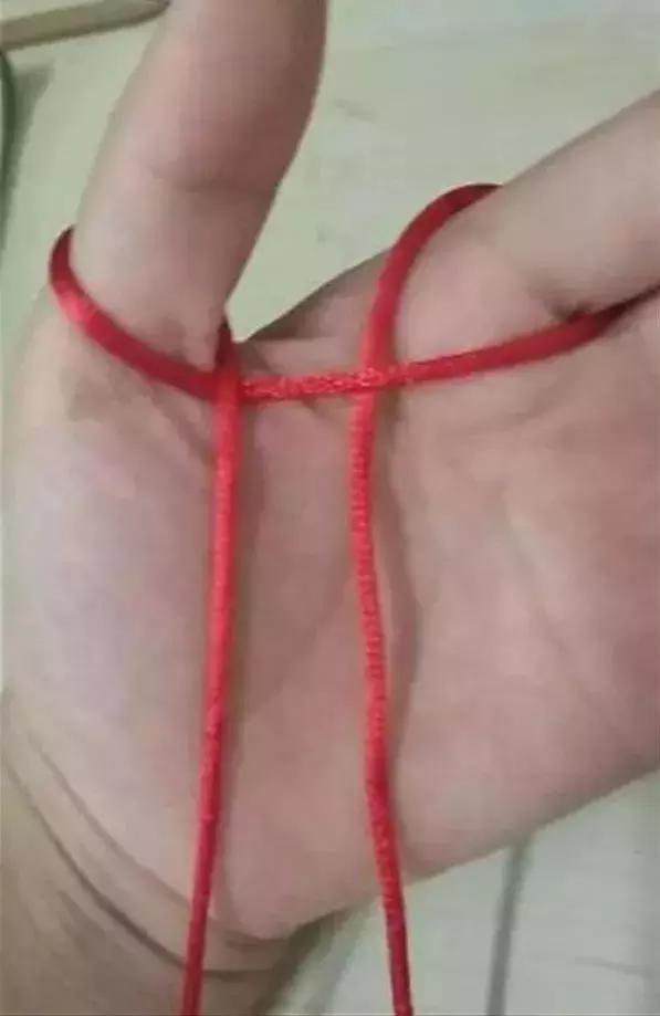一个耳朵的蝴蝶结怎么打,蝴蝶结的打法步骤