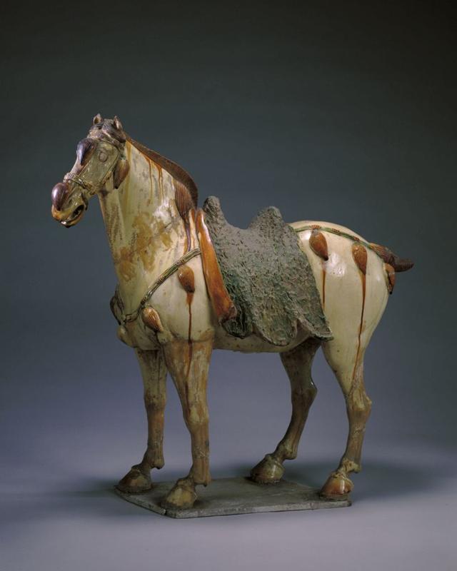 唐三彩的主要用途是干什么的（唐三彩畅销海外却用途特殊）