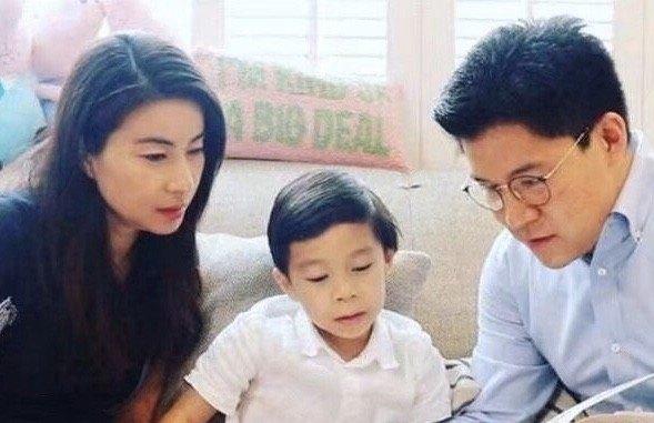 霍啟剛曬近照，父子合影好親密，兒子霍中曦和媽媽郭晶晶五官太像 娛樂八卦吃瓜 第3张