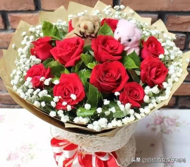 情人节送花七夕情人节，送你一束玫瑰花，愿你收获爱情，白头偕老，幸福健康