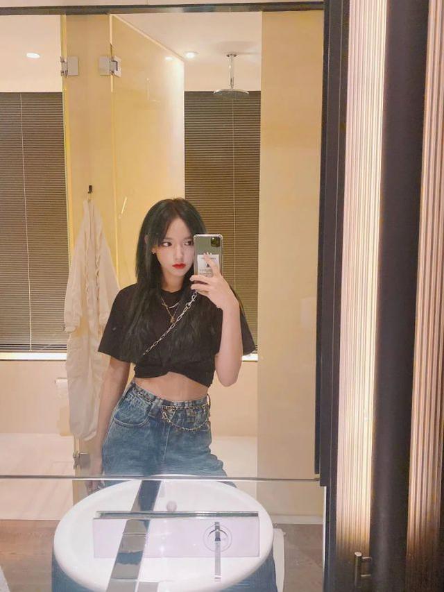 程瀟近照美過頭？電光藍雙馬尾配透視裝太驚艷，像「漫畫美少女」 娛樂八卦吃瓜 第6张