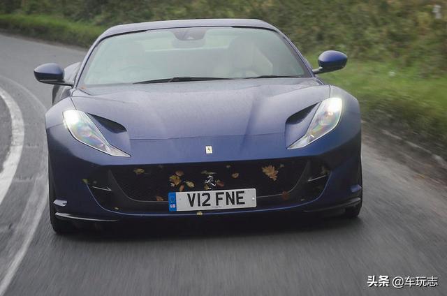 2020年法拉利812 GTS：V12自然吸气硬顶敞篷超跑