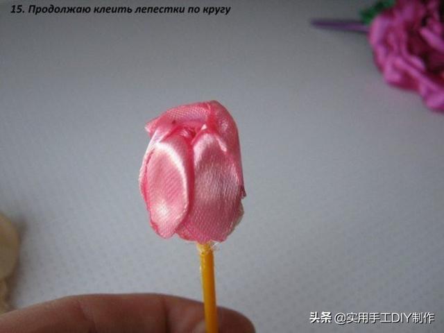 礼品包装丝带花的做法,礼物包装丝带花朵打法图解