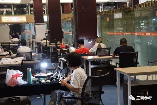 买玉去哪个珠宝店靠谱 买玉哪里靠谱