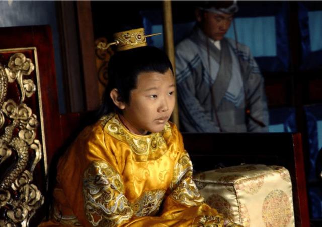 不老童星侯祥：18歲出道演11年兒童，35歲與妻子一起像母子 娛樂八卦吃瓜 第9张