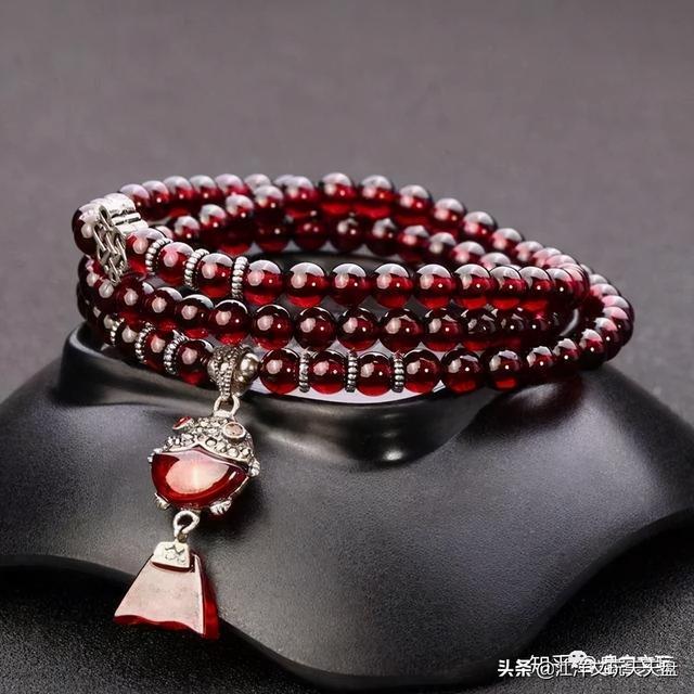 七夕到了，5种文玩哄笑女朋友（老婆） 送什么礼物给女朋友