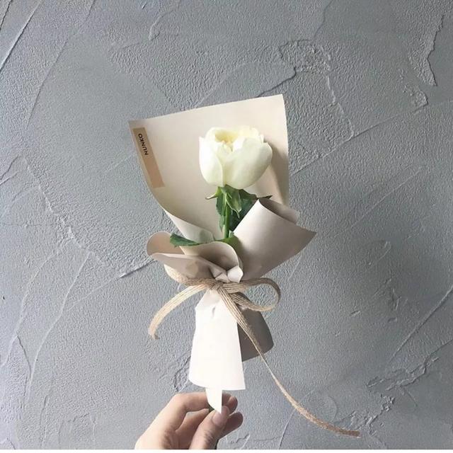 手捧花怎么包装,包生日礼物怎么包装